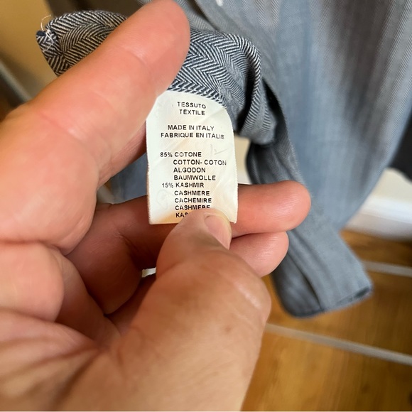 Saks Fifth Avenue - Picture 4 of 7